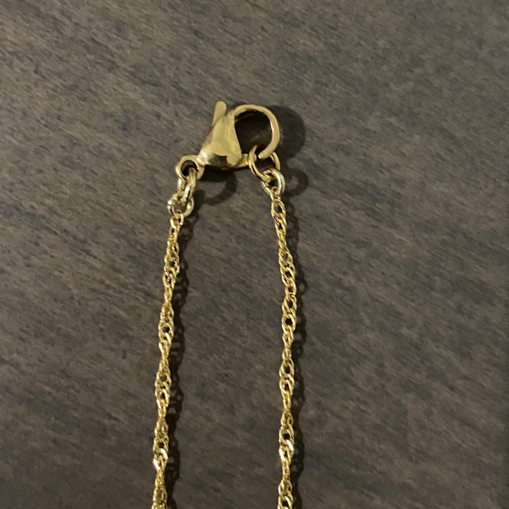Gold initial necklace R - Picture 6 of 6
